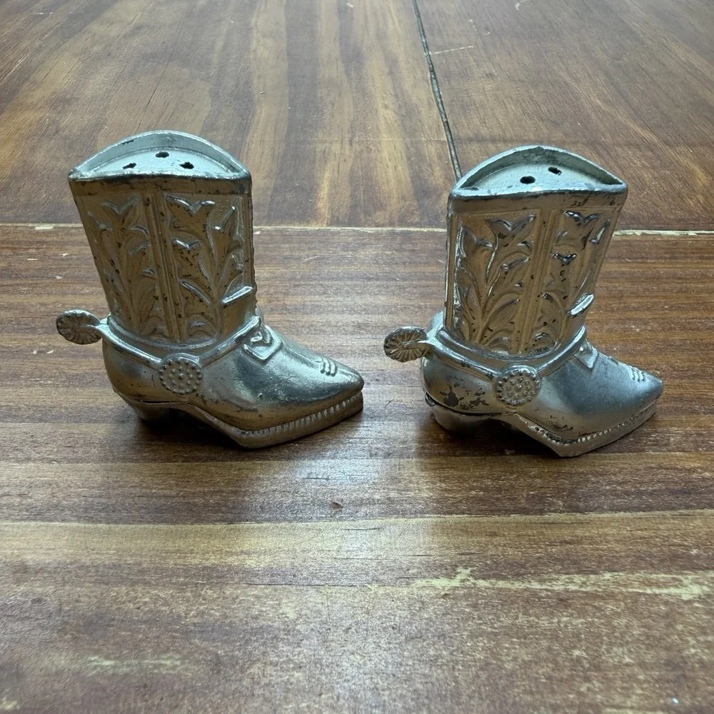 Vintage Las Vegas Souvenir Salt & Pepper Shakers Silver Cowboy Boots Japan